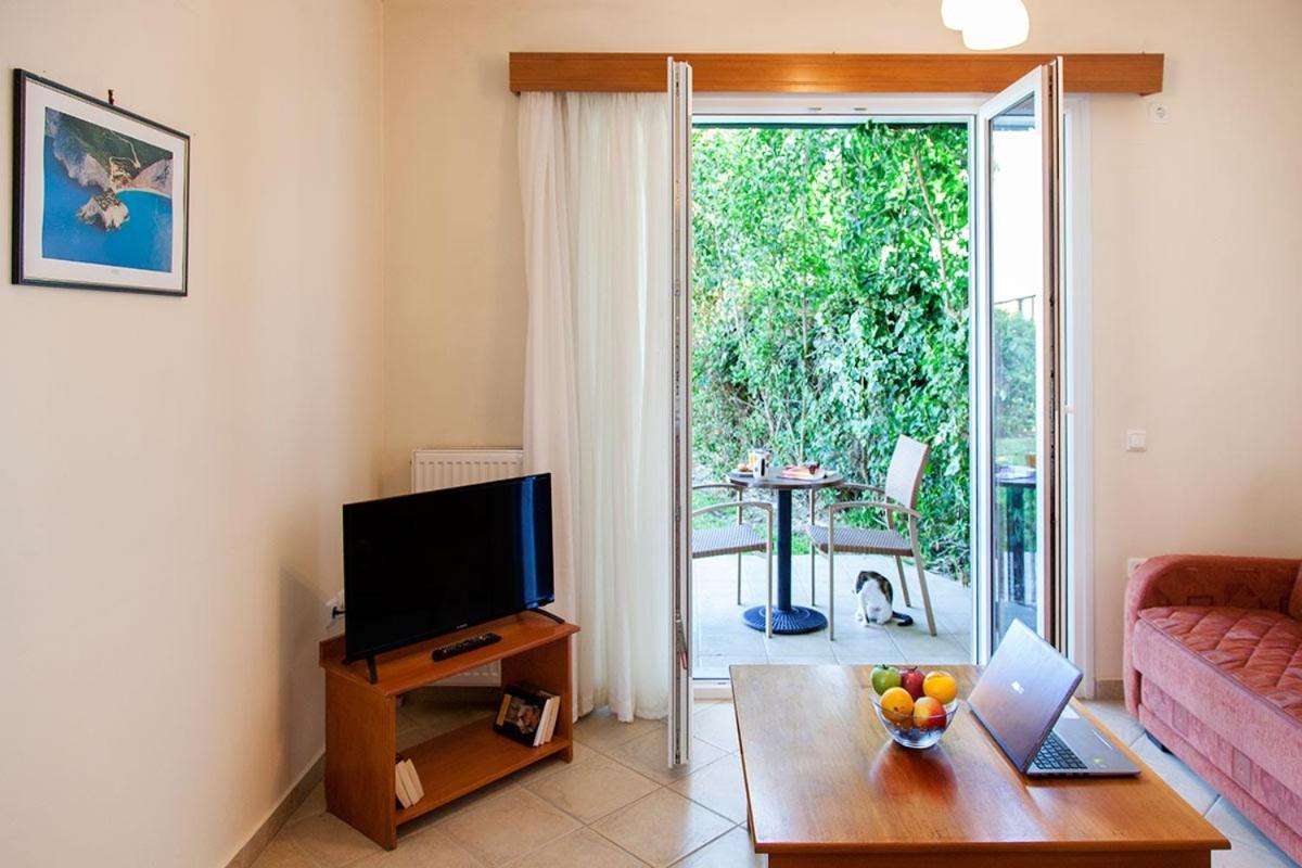 Villaaltinaapartments Lefkada City Exterior photo